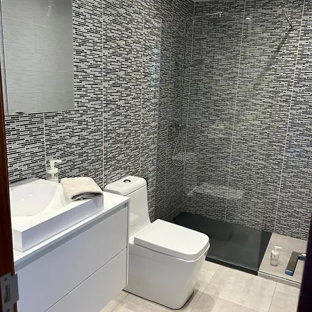 וילה Pousadoiro *