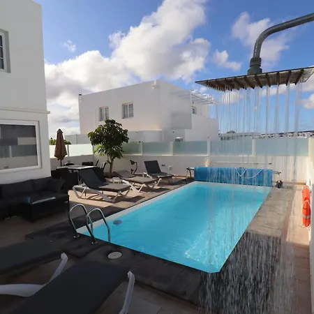 וילה Pousadoiro *